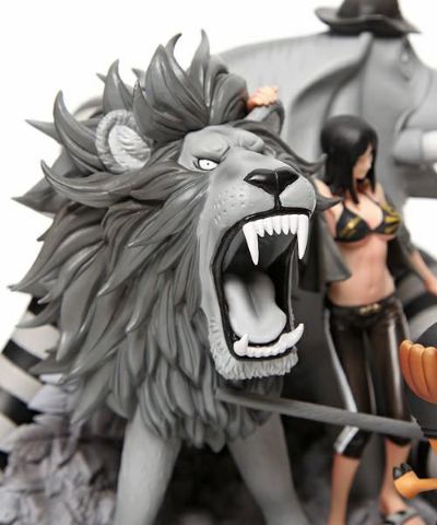 デスクトップリアルマッコイ 海贼王 モンキー･D･ルフィ&妮可・罗宾&托尼托尼・乔巴 Mastermind Ver. 