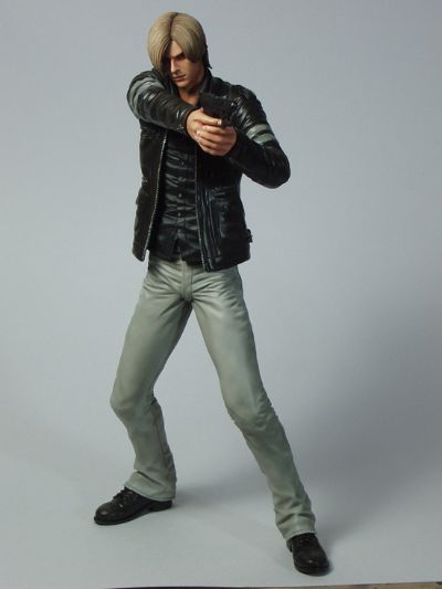 CAPCOM FIGURE BUILDERクリエイターズモデル 生化危机6 里昂・史考特・甘乃迪 