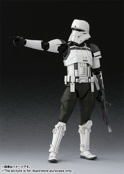 S.H.Figuarts 战斗突击坦克指挥官