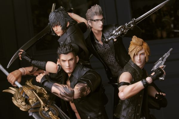 PlayArts改 最终幻想XV 诺克提斯