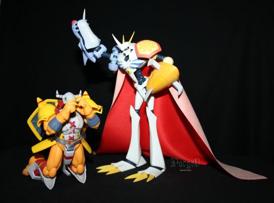 S.H.Figuarts  战斗暴龙兽 《数码宝贝 我们的战争游戏》