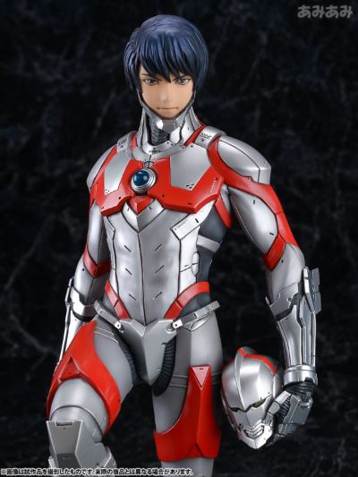 ULTRAMAN 1/6比例・スタチュー