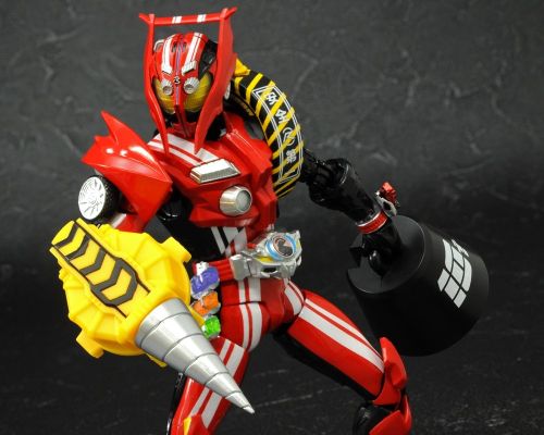 S.H.Figuarts  假面骑士驰骑 假面骑士驰骑 特莱多隆型 混合轮胎套装