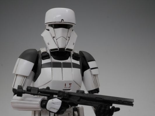 S.H.Figuarts 战斗突击坦克指挥官