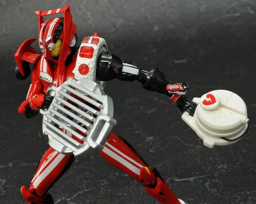 S.H.Figuarts  假面骑士驰骑 假面骑士驰骑 特莱多隆型 混合轮胎套装