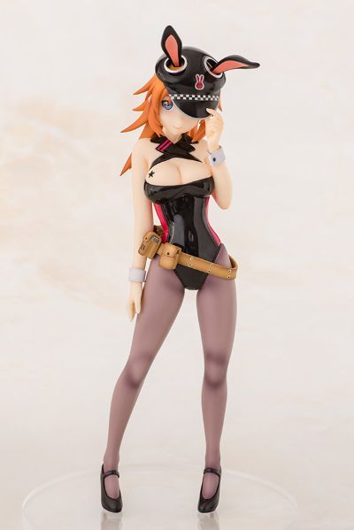 强袭魔女 Operation Victory Arrow 	夏洛特‧E‧叶格 兔女郎style 