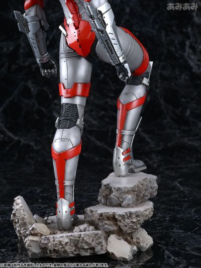 ULTRAMAN 1/6比例・スタチュー