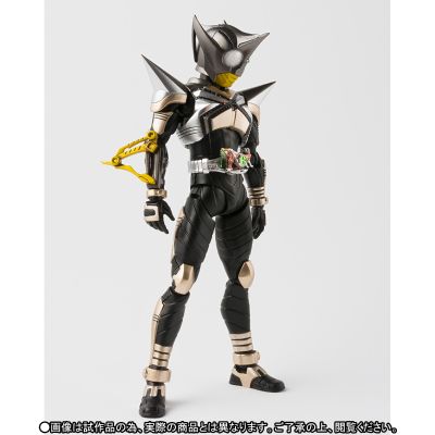 S.H.Figuarts(真骨雕制法) 假面骑士甲斗王 假面骑士拳蝗