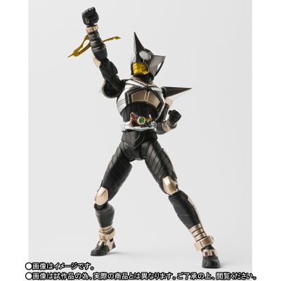S.H.Figuarts(真骨雕制法) 假面骑士甲斗王 假面骑士拳蝗