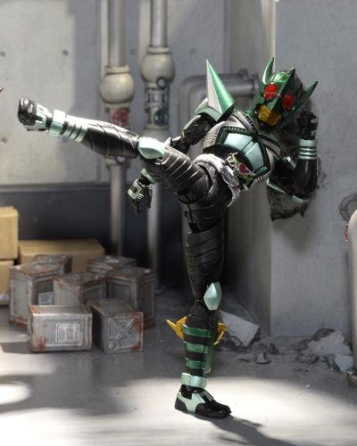 S.H.Figuarts(真骨雕制法) 假面骑士甲斗王 假面骑士踢蝗