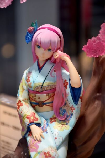 VOCALOID 巡音LUKA 花色衣