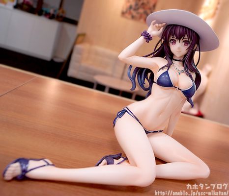 霞之丘诗羽 泳装版