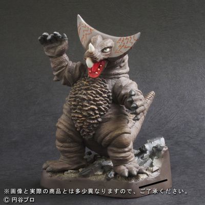 著名造型师× Q版拟真 硬币储蓄罐 哥莫拉