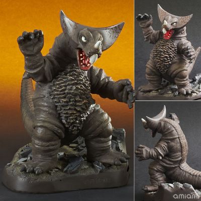 著名造型师× Q版拟真 硬币储蓄罐 哥莫拉