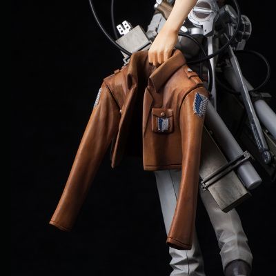 No.31+ 进击的巨人 约翰·基尔休坦 进击Ver. Chara-ani限定版