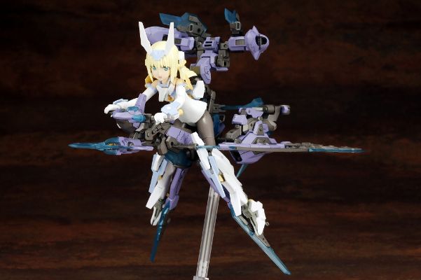 机甲少女 魔鹫
