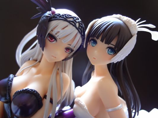 白色的奥黛特 & 黑色的奥黛尔 套装