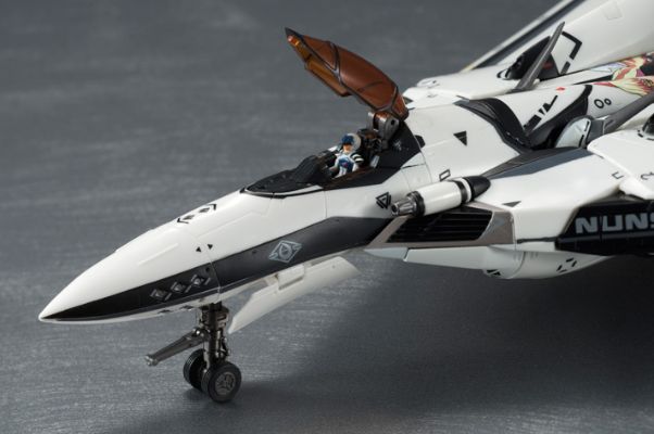 DX 超合金 超时空要塞F VF-171EX梦魇plusEX（マルヤマ机） 装甲パーツSET 