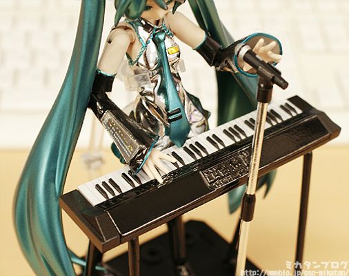 超合金 VOCALOID 初音未来 