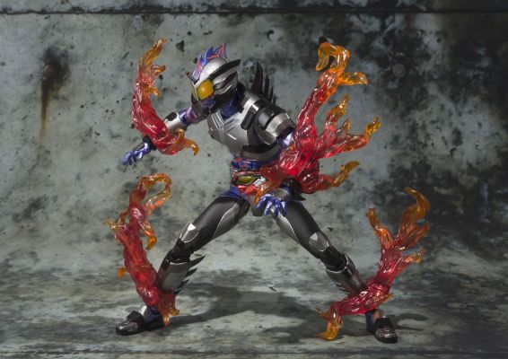 S.H.Figuarts   假面骑士亚马逊尼奥 （Amazon.co.jp独家版）