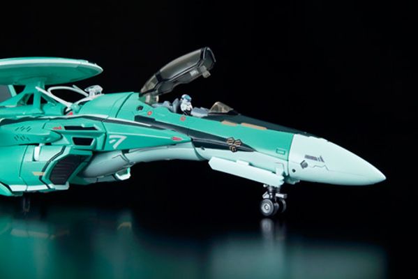 DX 超合金 超时空要塞F RVF-25スーパーMessiah Valkyrie 