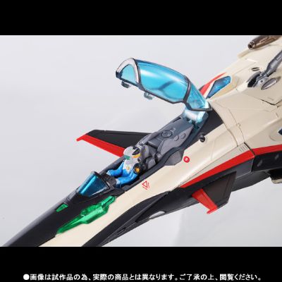 DX 超合金 超时空要塞30 银河を繋ぐ歌声 YF-29デュランダルバルキリー イサム机 