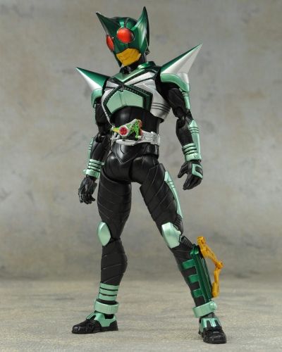 S.H.Figuarts(真骨雕制法) 假面骑士甲斗王 假面骑士踢蝗