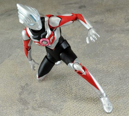 S.H.Figuarts 欧布奥特曼 欧布奥特曼 欧布原生