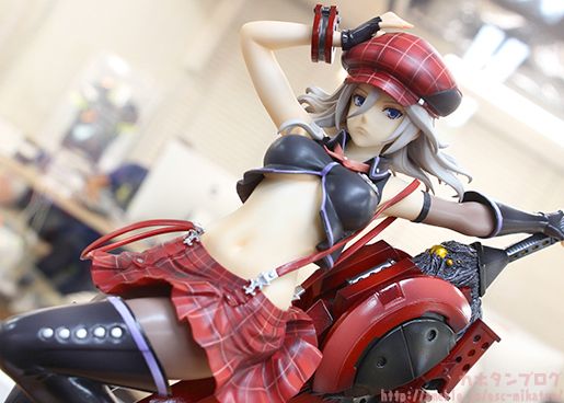 噬神者 艾莉莎・伊莉妮琪娜・奥美拉