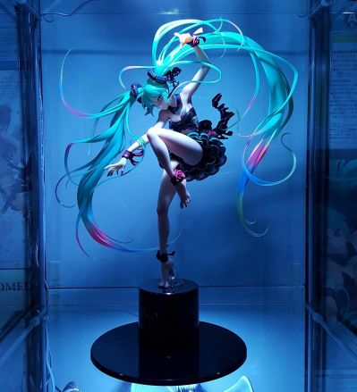 VOCALOID角色系列01 初音未来 mebae