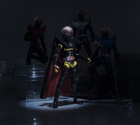 S.H.Figuarts 基尔电脑黑魔