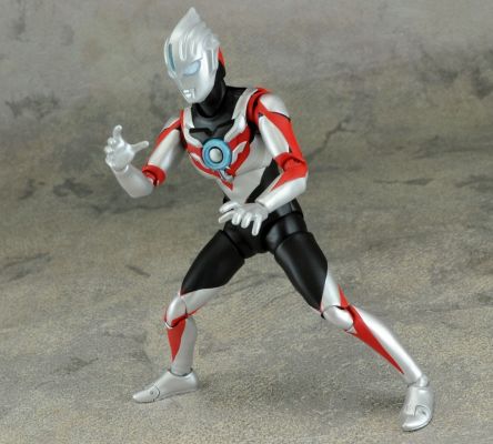 S.H.Figuarts 欧布奥特曼 欧布奥特曼 欧布原生