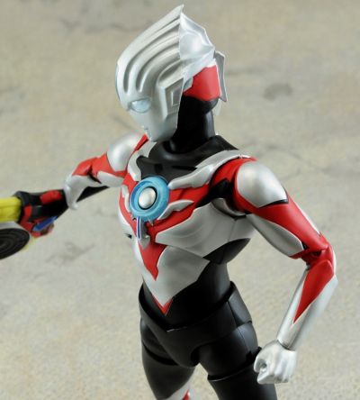 S.H.Figuarts 欧布奥特曼 欧布奥特曼 欧布原生