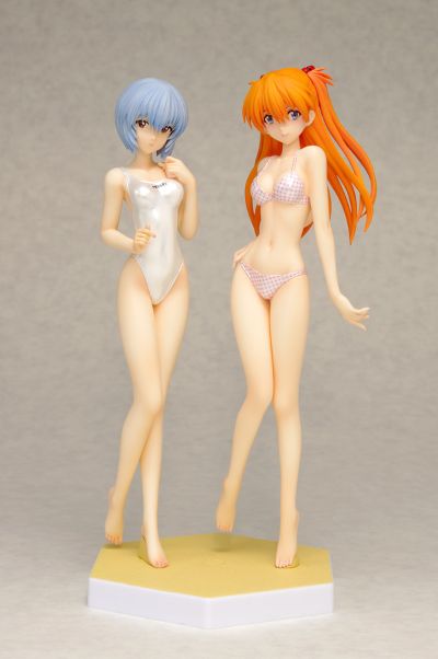 BEACH QUEENS EVA 绫波丽 Pearl Color Edition