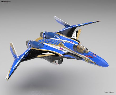 1/72 VF-31J齐格フリード (超时空要塞35周年涂装机)[Bandai]《１２月予约》