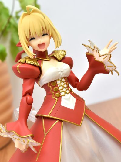 figma#370 命运-创世 Saber EXTRA