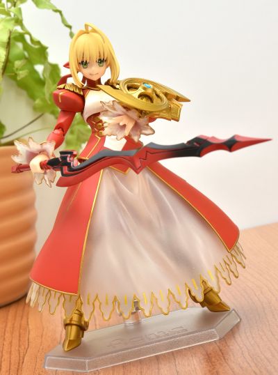 figma#370 命运-创世 Saber EXTRA