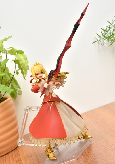 figma#370 命运-创世 Saber EXTRA