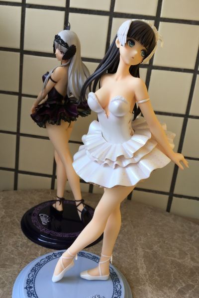 白色的奥黛特 & 黑色的奥黛尔 套装