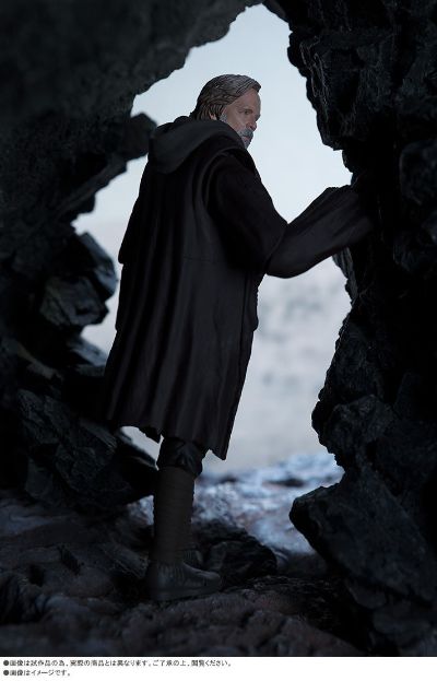 S.H.Figuarts  卢克·天行者（最后的绝地武士）