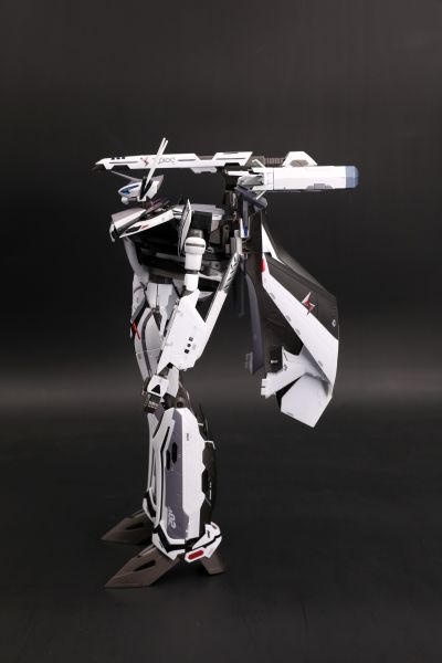 DX超合金 超时空要塞Δ VF-31F 齐格菲（梅萨·伊雷菲尔特机）