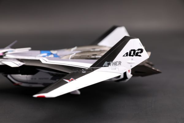 DX超合金 超时空要塞Δ VF-31F 齐格菲（梅萨·伊雷菲尔特机）