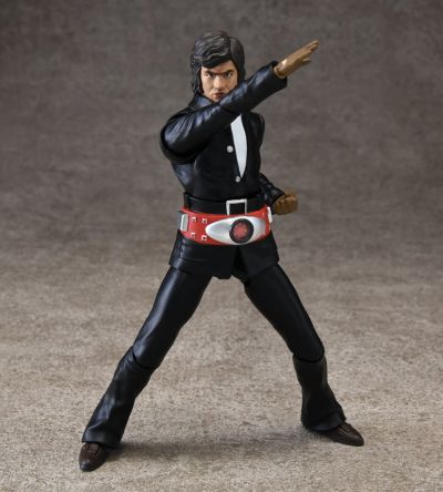 S.H.Figuarts 假面骑士 本乡猛