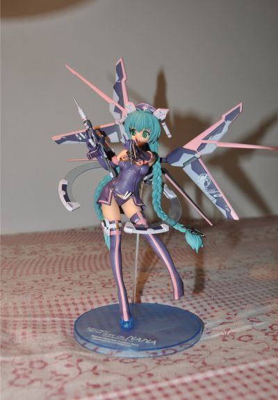 スク水メカナース少女ナナ （メガミマガジンクリエイターズ vol.8 表紙より）