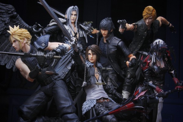 PlayArts改 最终幻想VII アドベントチルドレン 赛菲罗斯