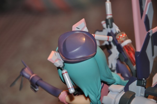 スク水メカナース少女ナナ （メガミマガジンクリエイターズ vol.8 表紙より）