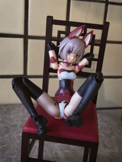 机甲少女 茉汀莉安 白色