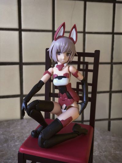 机甲少女 茉汀莉安 白色