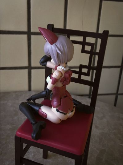 机甲少女 茉汀莉安 白色