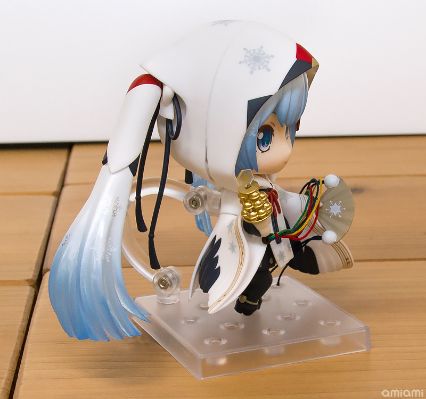 粘土人#850 VOCALOID 丹顶鹤 雪初音 巫女ver.